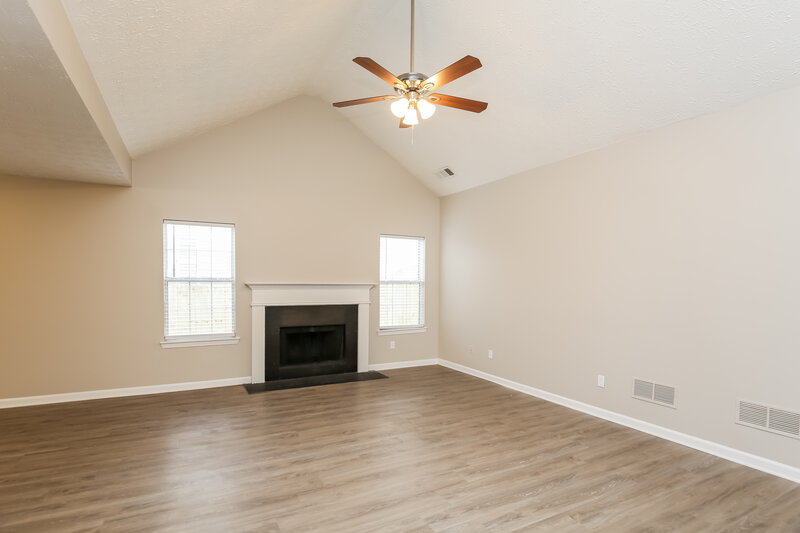 3,110/Mo, 2167 Mulberry Ln Lithonia, GA 30058 Living Room View 3
