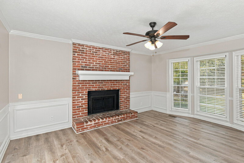 1,900/Mo, 5369 Britton Dr Villa Rica, GA 30180 Living Room View
