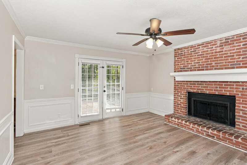1,900/Mo, 5369 Britton Dr Villa Rica, GA 30180 Living Room View 2