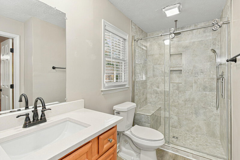 1,900/Mo, 5369 Britton Dr Villa Rica, GA 30180 Bathroom View