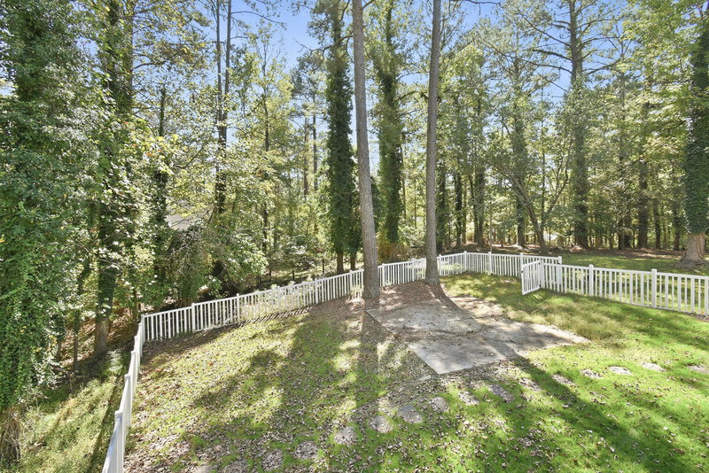 1,900/Mo, 5369 Britton Dr Villa Rica, GA 30180 Backyard View