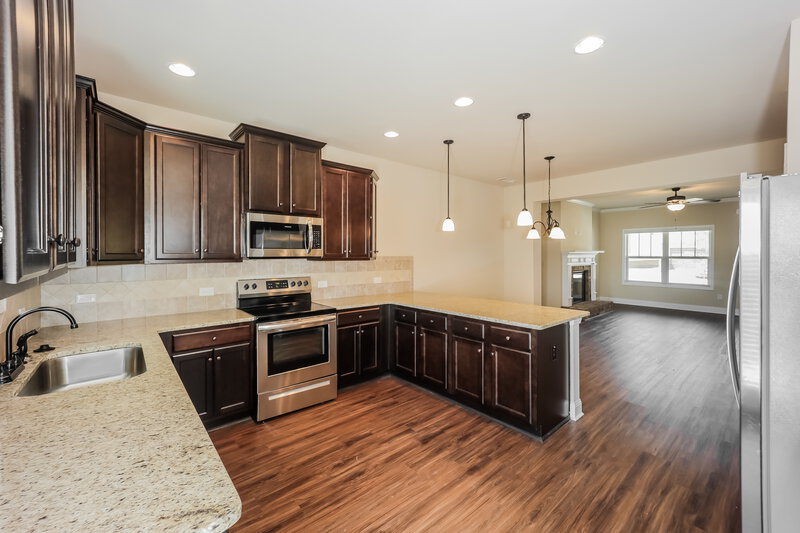 3,260/Mo, 2386 Walker Dr Hampton, GA 30228 Kitchen View 2