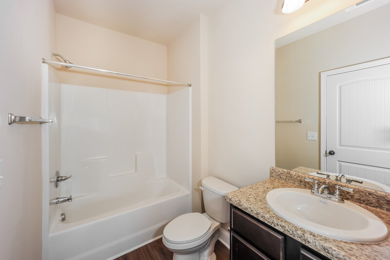 3,260/Mo, 2386 Walker Dr Hampton, GA 30228 Bathroom View 2