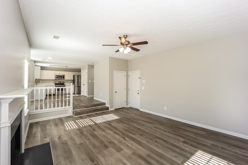 2,165/Mo, 4226 Kensington Cv Atlanta, GA 30349 Family Room View