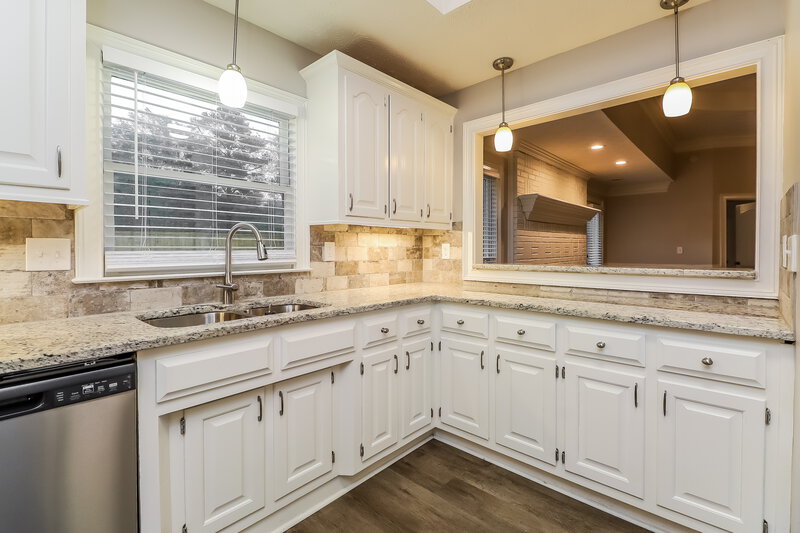 2,115/Mo, 50 Doubles Drive Covington, GA 30016 Kitchen View