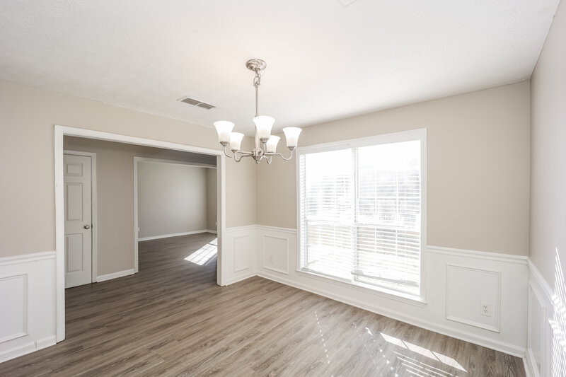 2,315/Mo, 7855 Clearview Cir Riverdale, GA 30296 Dining Room View