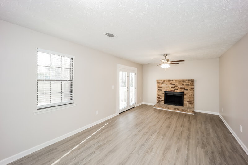 2,250/Mo, 1037 Lombardy Way Jonesboro, GA 30238 Living Room View