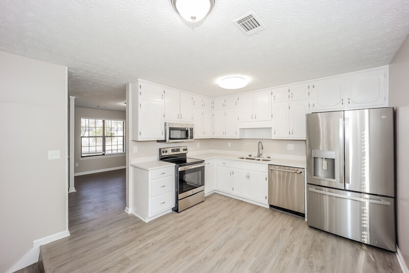 2,250/Mo, 1037 Lombardy Way Jonesboro, GA 30238 Kitchen View 2