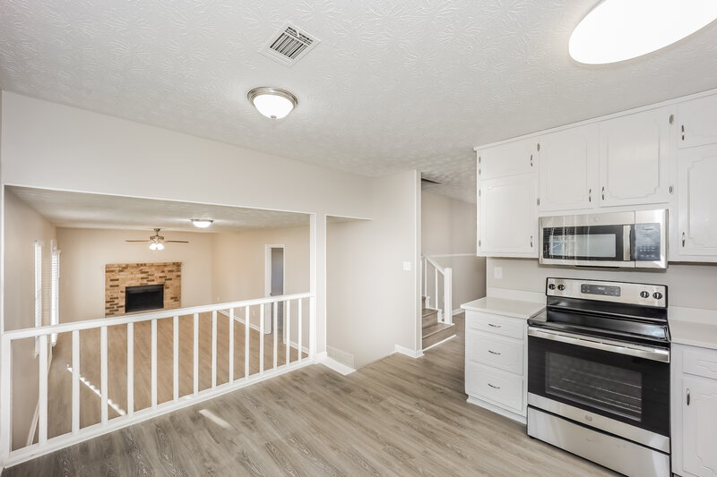 2,250/Mo, 1037 Lombardy Way Jonesboro, GA 30238 Kitchen View 3