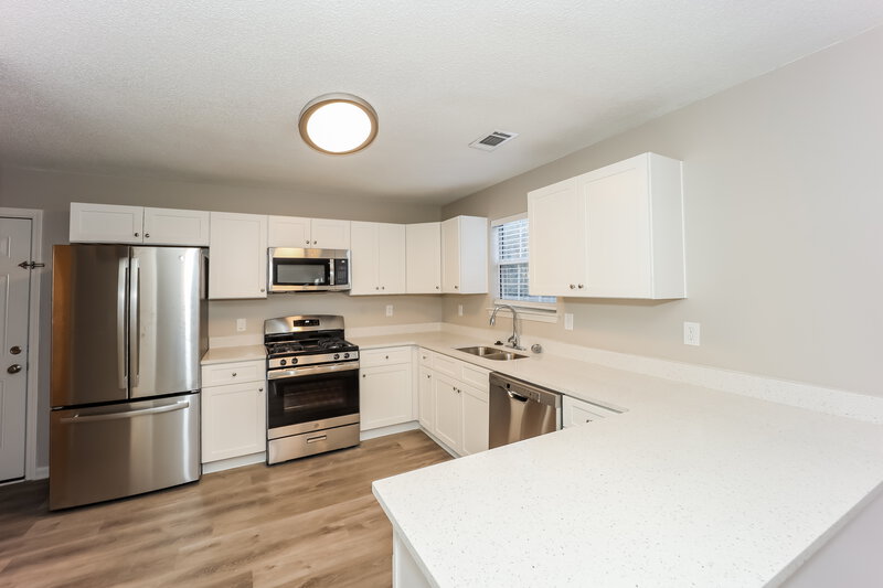 0/Mo, 4313 Ward Bluff Ct Ellenwood, GA 30294 Kitchen View