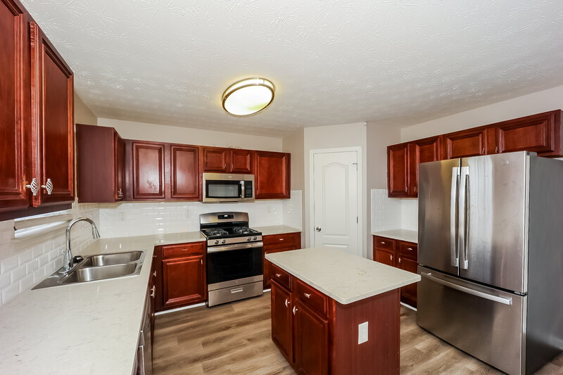 3,280/Mo, 193 Fashion Xing McDonough, GA 30252 Kitchen View