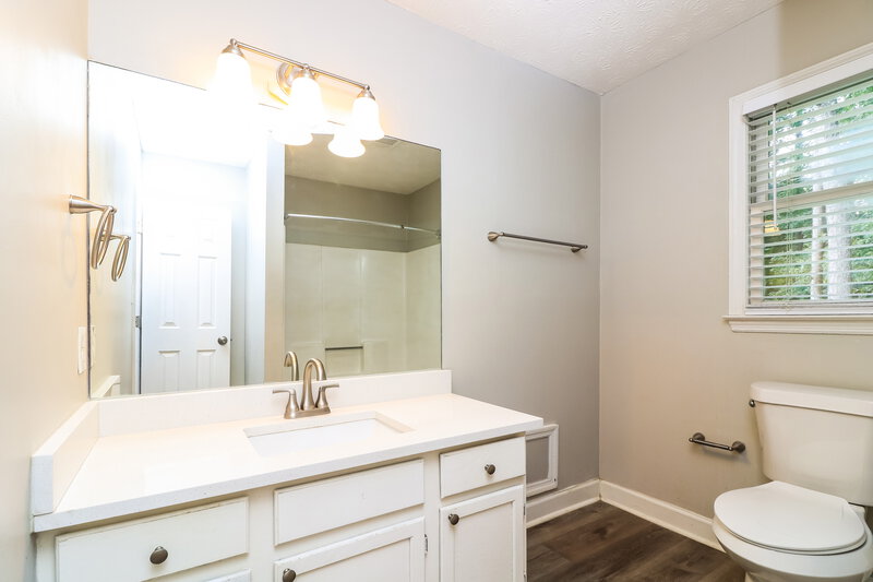 2,280/Mo, 2306 Brafton Ct NW Acworth, GA 30101 Bathroom View