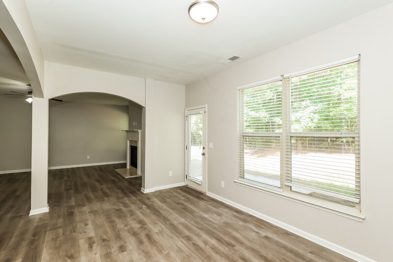 2,650/Mo, 117 Worthing Ln Fairburn, GA 30213 Living Room View