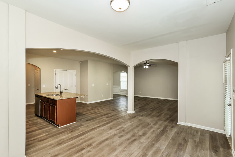 2,650/Mo, 117 Worthing Ln Fairburn, GA 30213 Living Room View 5