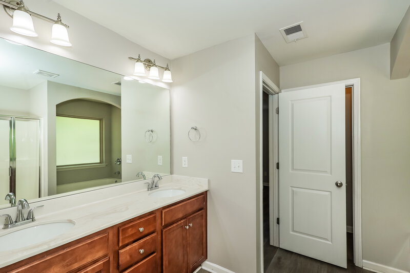 2,650/Mo, 117 Worthing Ln Fairburn, GA 30213 Main Bathroom View