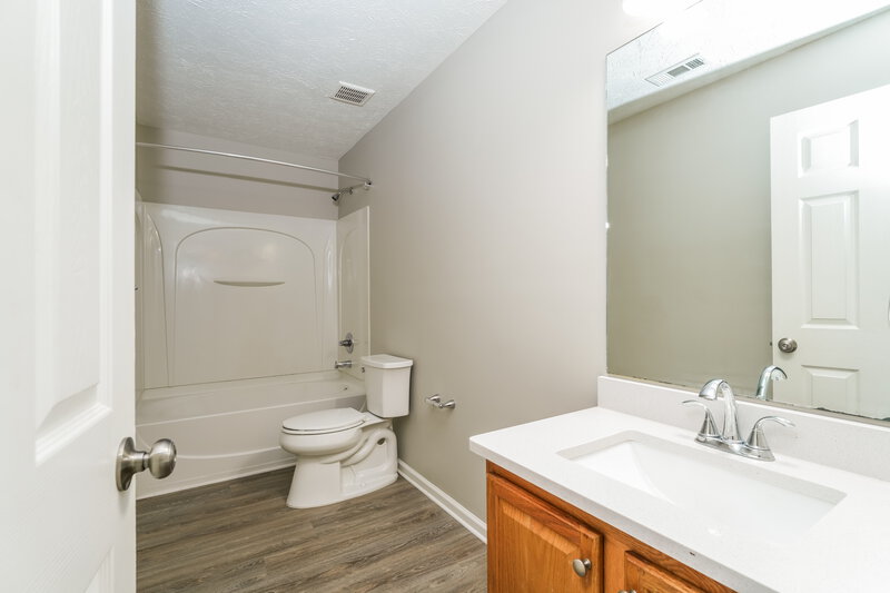 2,425/Mo, 607 Leaflet Ives Trl Lawrenceville, GA 30045 Bathroom View
