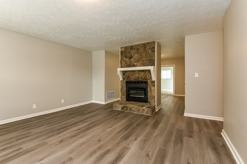 2,020/Mo, 10255 Piney Ridge Walk Alpharetta, GA 30022 Living Room View 2