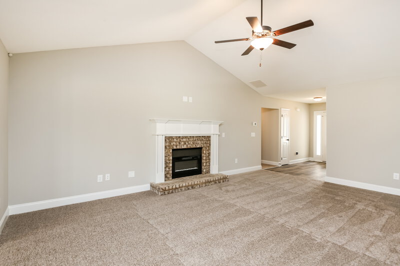 2,180/Mo, 164 Heartland Cir Unit 77 Winder, GA 30680 Living Room View