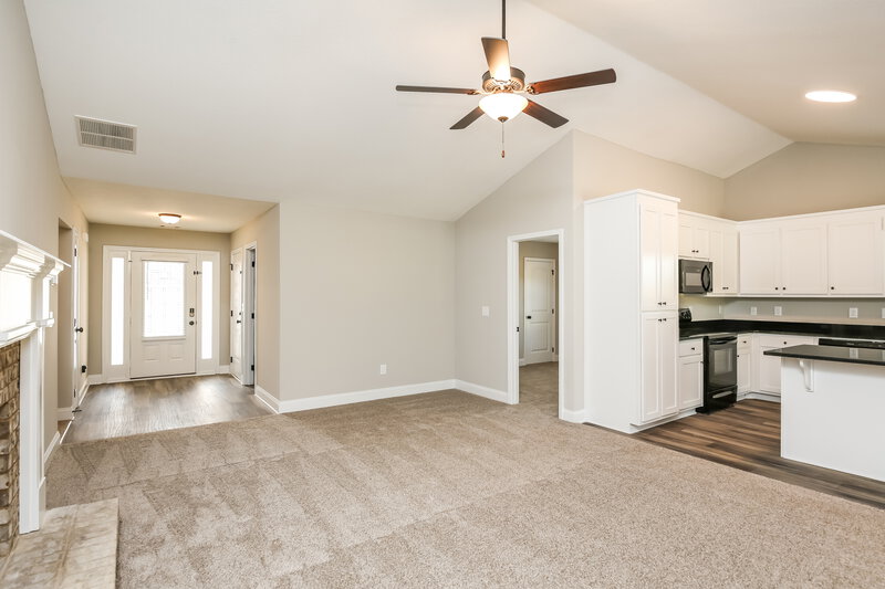 2,180/Mo, 164 Heartland Cir Unit 77 Winder, GA 30680 Living Room View 2