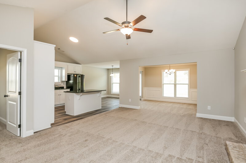 2,180/Mo, 164 Heartland Cir Unit 77 Winder, GA 30680 Dining Room View