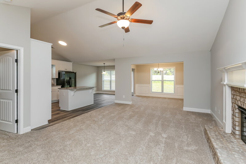 2,210/Mo, 210 Heartland Cir Winder, GA 30680 Living Room View