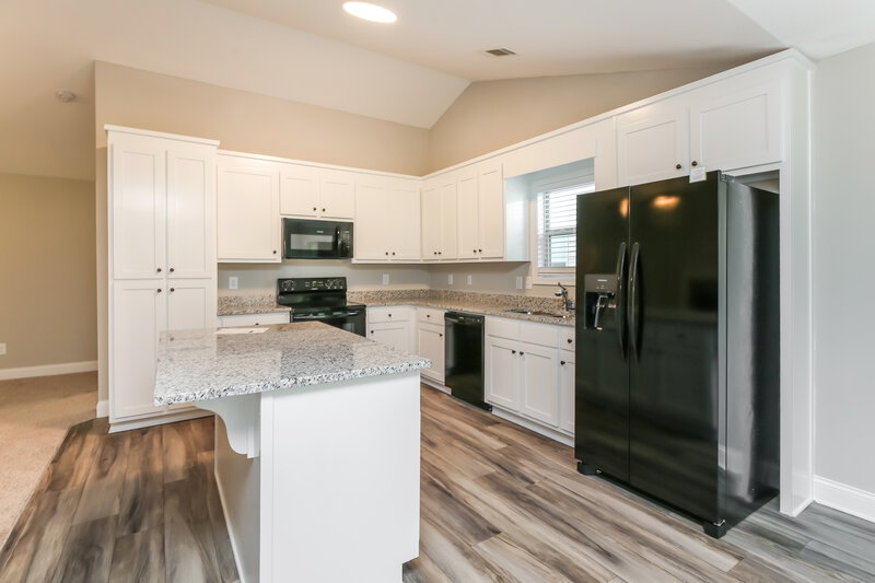 2,210/Mo, 210 Heartland Cir Winder, GA 30680 Kitchen View