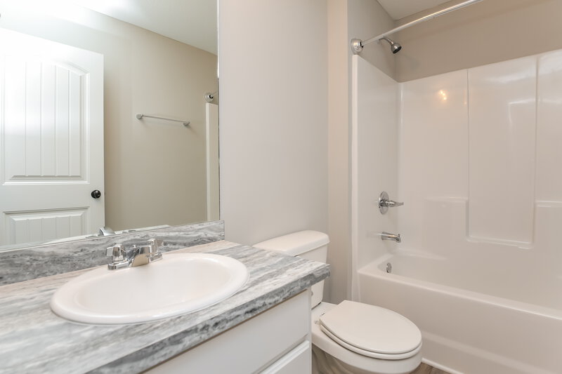 2,210/Mo, 210 Heartland Cir Winder, GA 30680 Bathroom View