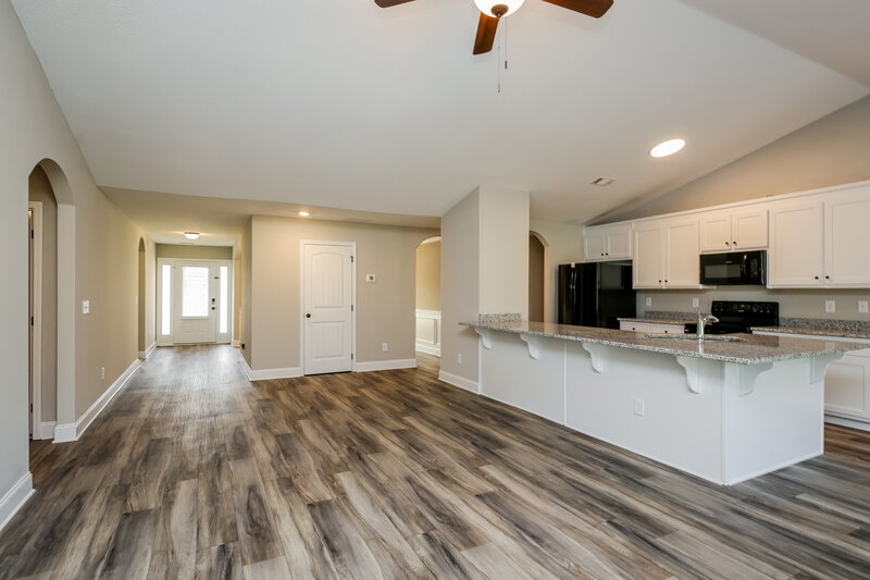 2,050/Mo, 184 Heartland Cir Unit 75 Winder, GA 30680 Living Room View