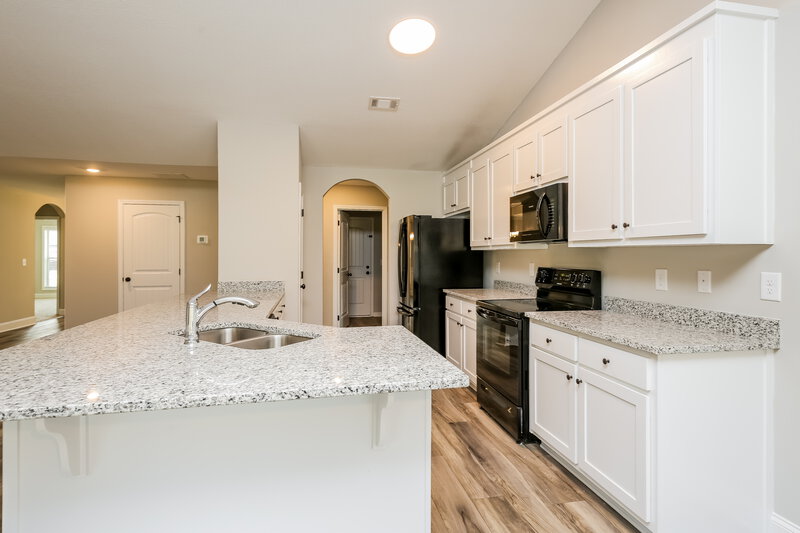 2,050/Mo, 184 Heartland Cir Unit 75 Winder, GA 30680 Kitchen View