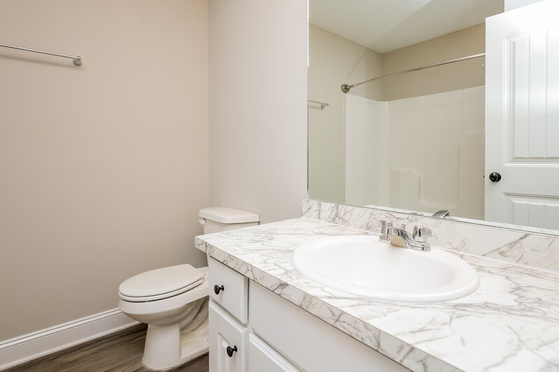 2,050/Mo, 184 Heartland Cir Unit 75 Winder, GA 30680 Bathroom View