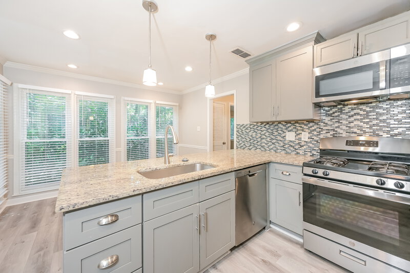 2,360/Mo, 2570 Broadmoor Ct Snellville, GA 30039 Kitchen View