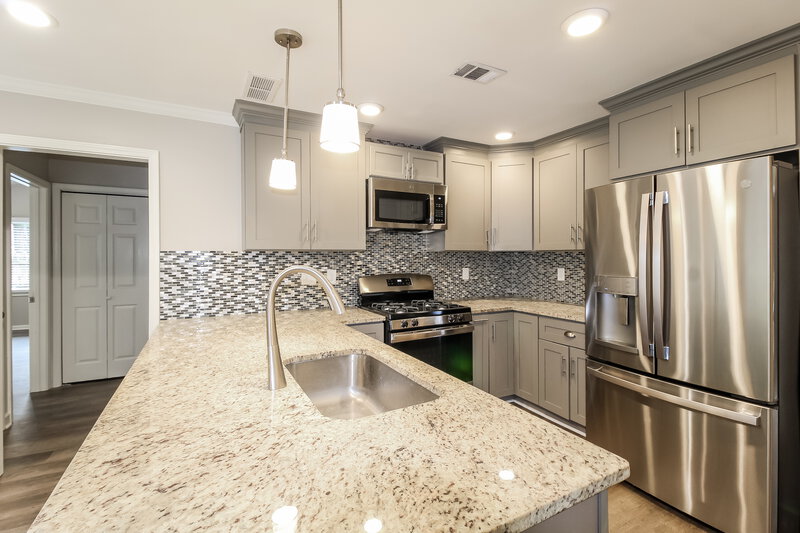 2,705/Mo, 2570 Broadmoor Ct Snellville, GA 30039 Kitchen View