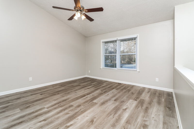 2,210/Mo, 5375 Olde Mill Dr NE Woodstock, GA 30188 Living Room View