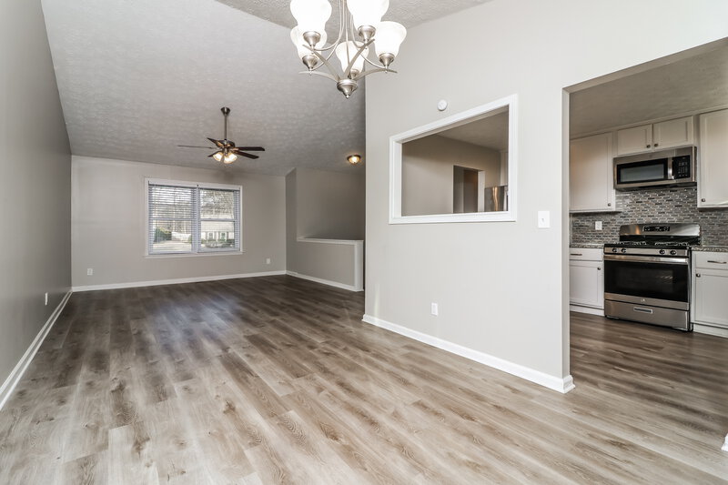 2,210/Mo, 5375 Olde Mill Dr NE Woodstock, GA 30188 Dining Room View 2