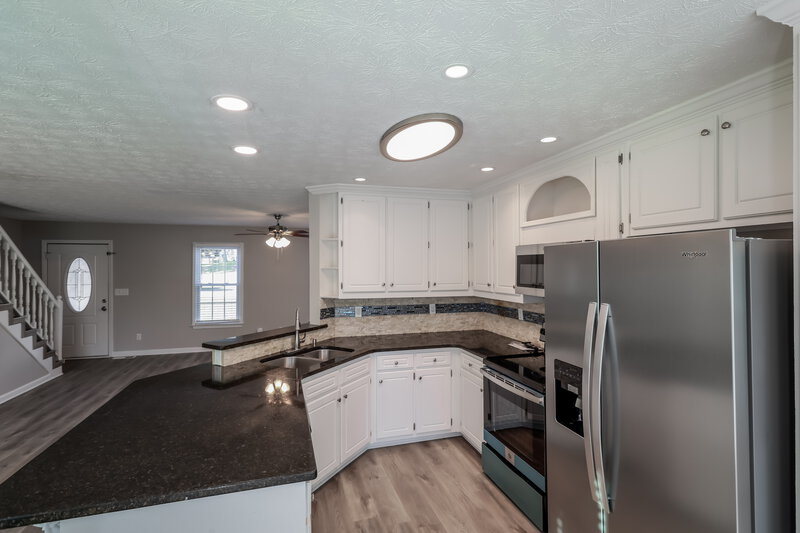 2,255/Mo, 700 Allens Landing Dr Lawrenceville, GA 30045 Kitchen View