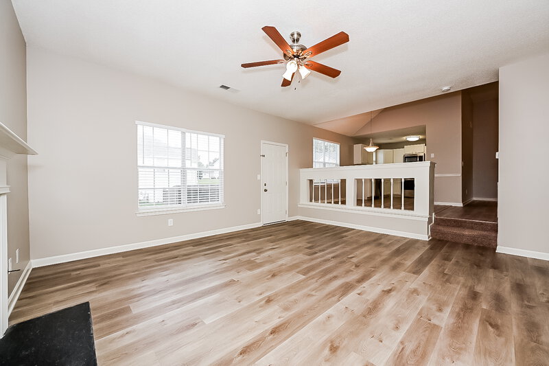 1,895/Mo, 208 Ernestine Way Stockbridge, GA 30281 Living Room View 2