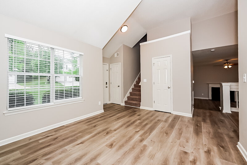 1,895/Mo, 208 Ernestine Way Stockbridge, GA 30281 Living Room View 3