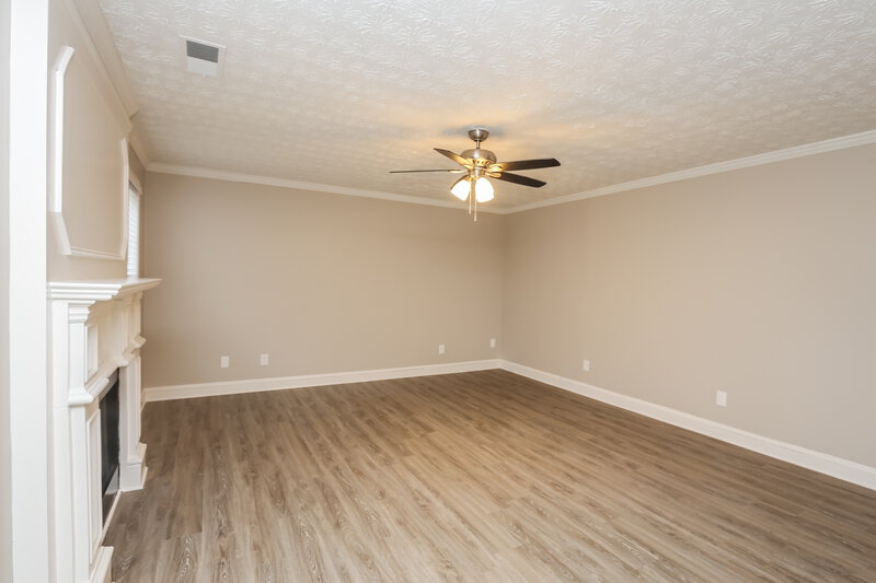 2,370/Mo, 710 Dellrose Trce McDonough, GA 30253 Living Room View