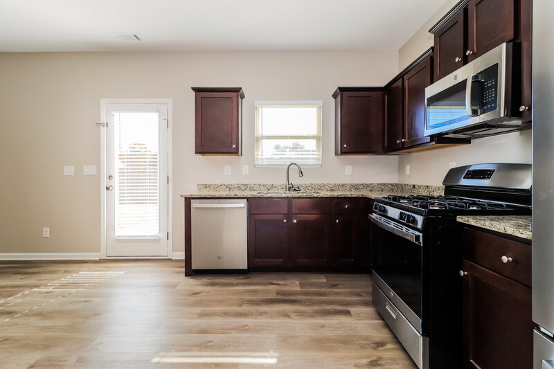 2,170/Mo, 129 Aberdeen Way Dallas, GA 30132 Kitchen View 2
