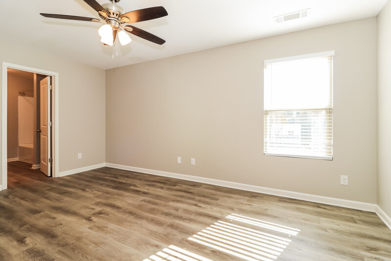 2,170/Mo, 129 Aberdeen Way Dallas, GA 30132 Main Bedroom View