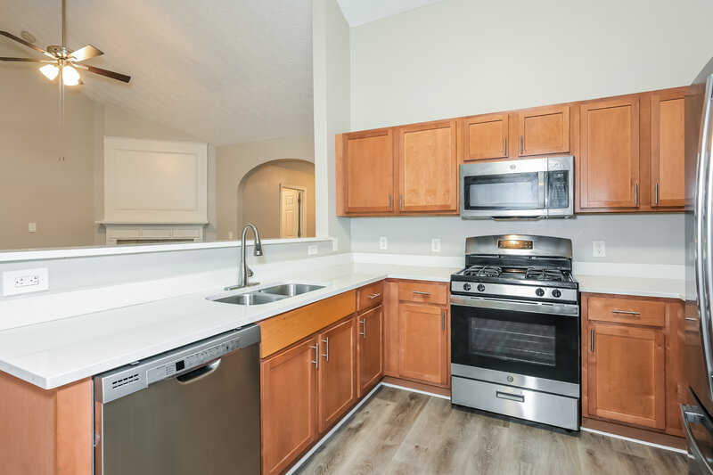 1,995/Mo, 3116 Baywood Ct Conyers, GA 30013 Kitchen View 2