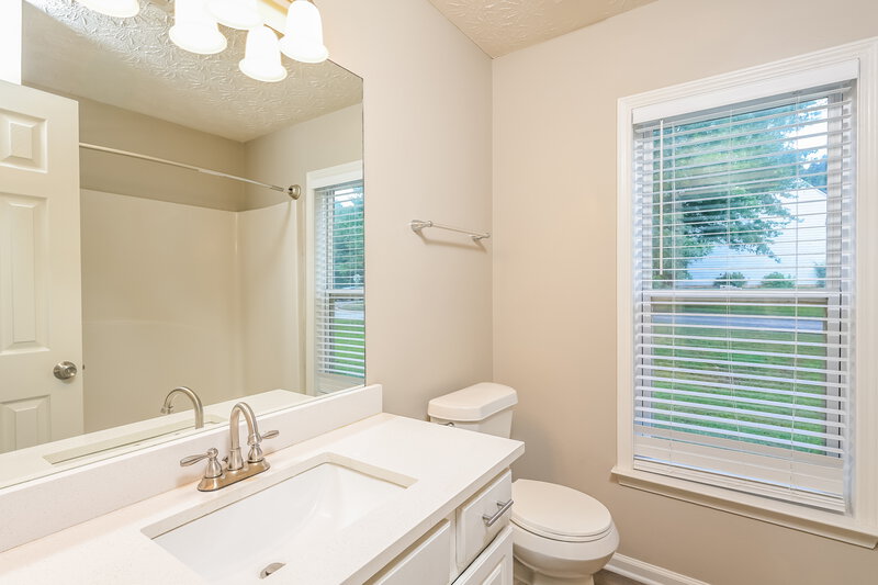 1,995/Mo, 3116 Baywood Ct Conyers, GA 30013 Bathroom View