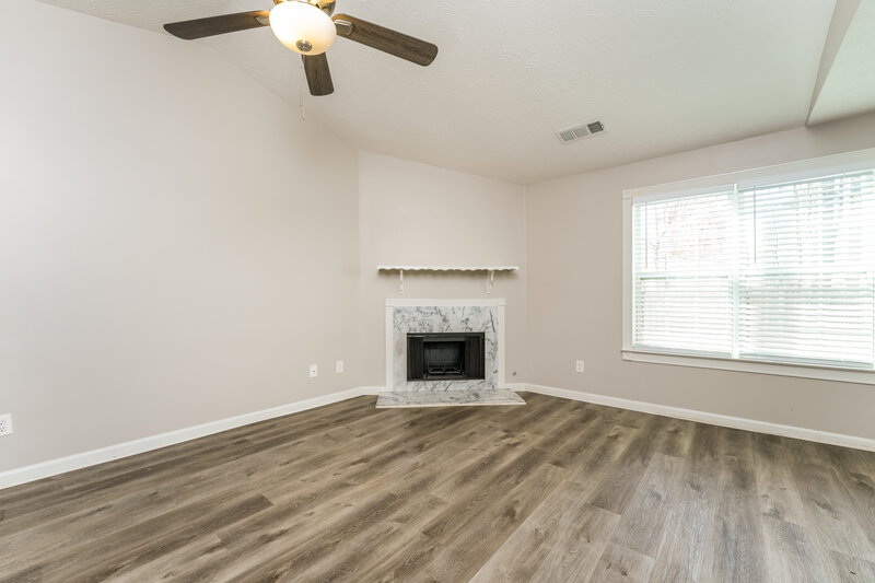 1,900/Mo, 731 Sugar Oak Ln Lawrenceville, GA 30043 Living Room View