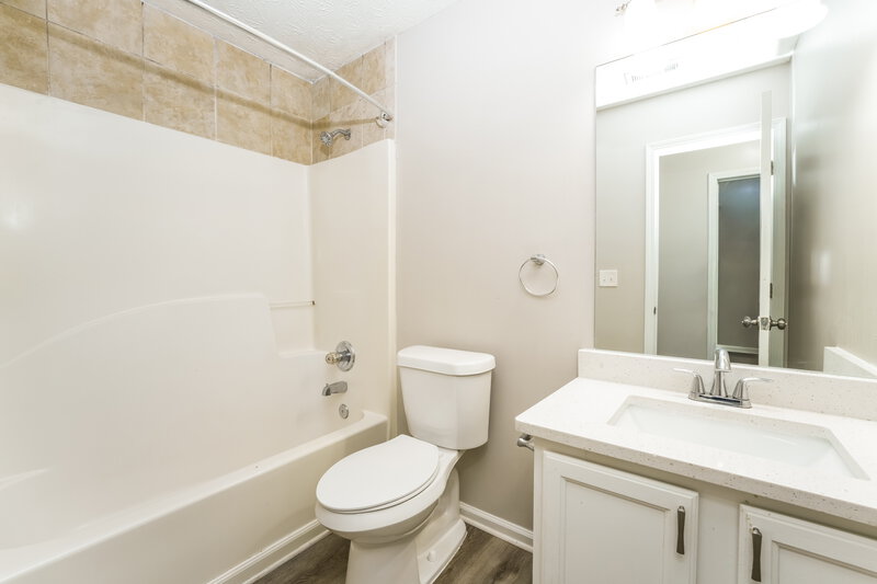1,900/Mo, 731 Sugar Oak Ln Lawrenceville, GA 30043 Bathroom View