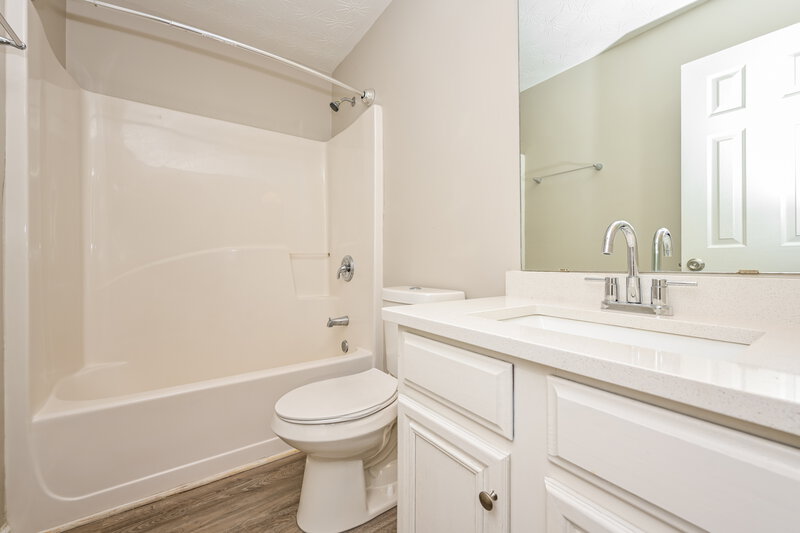 2,170/Mo, 290 Spring Lake Ter Covington, GA 30016 Bathroom View