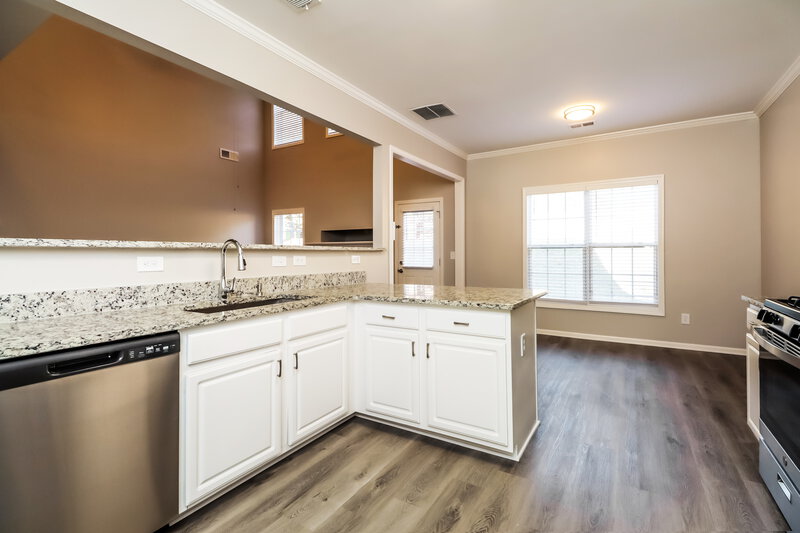 2,085/Mo, 428 Eglington Trl Locust Grove, GA 30248 Kitchen View 2