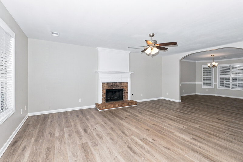 2,415/Mo, 220 Hunters Chase McDonough, GA 30253 Living Room View 2