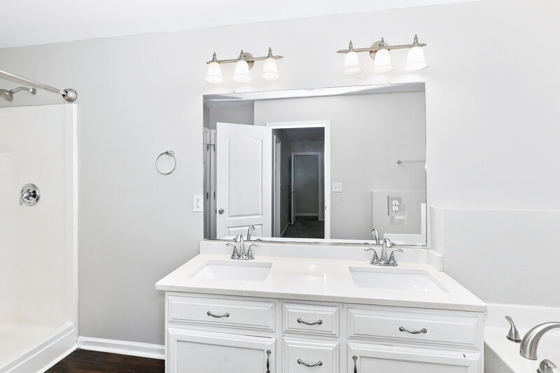 2,415/Mo, 220 Hunters Chase McDonough, GA 30253 Primary Bathroom View