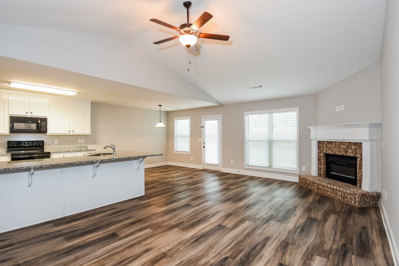 2,125/Mo, 222 Heartland Cir Winder, GA 30680 Living Room View 2