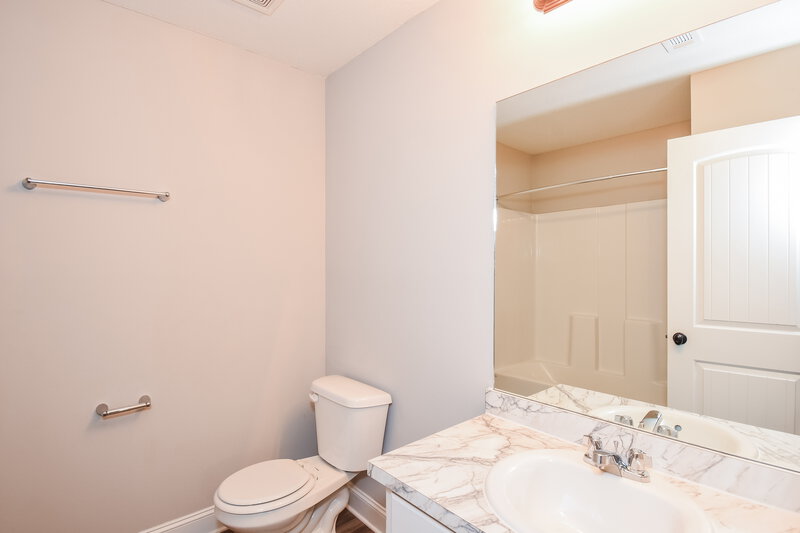 2,125/Mo, 222 Heartland Cir Winder, GA 30680 Bathroom View